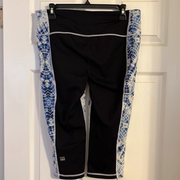 VSX Sport Victoria’s Secret half leggings - Picture 2 of 3
